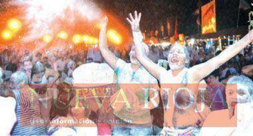 Con r�cord de p�blico concluy� el Festival de la Chaya 2013