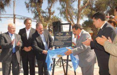 Rinden homenaje a los h�roes de la independencia en Chile