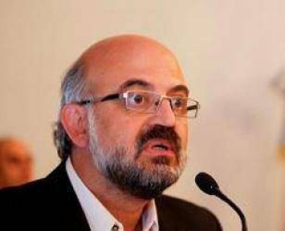 Educaci�n propone cambios para mejorar la escuela primaria y secundaria