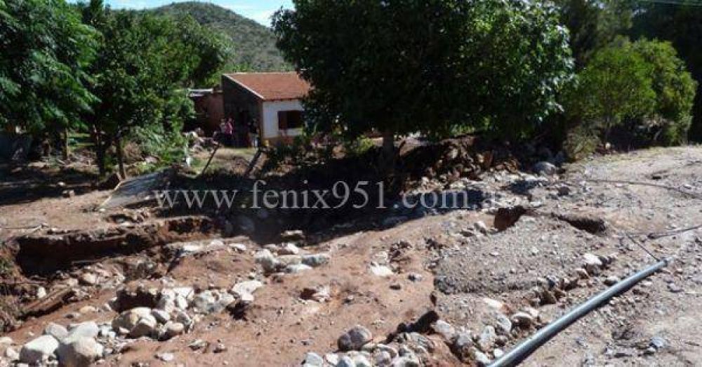 Contin�an asistiendo a las familias de Miranda