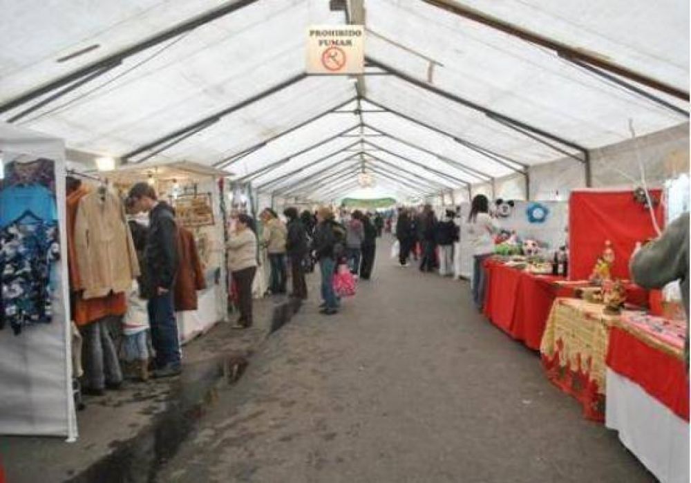 Destacan participaci�n de miles de personas en el galp�n costero