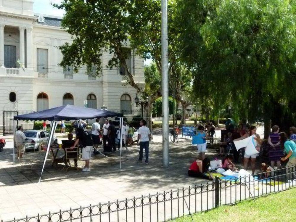 Se instal� una carpa para reclamar mayor seguridad