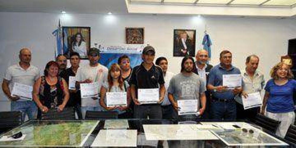 M�s entrega de emprendimientos productivos en la provincia