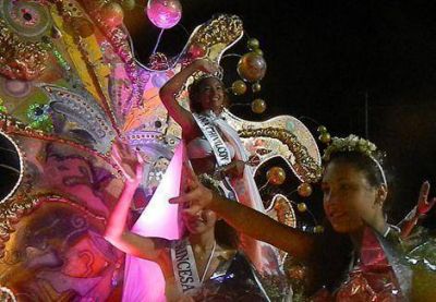 Ultima noche de carnaval en todo su esplendor