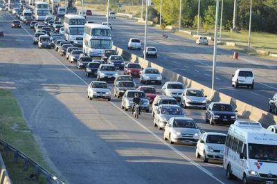 Con disposiciones viales los turistas retornaron desde la costa
