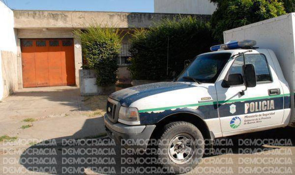 Encierran a pareja de ancianos en el ba�o y les roban $ 10.000 en efectivo