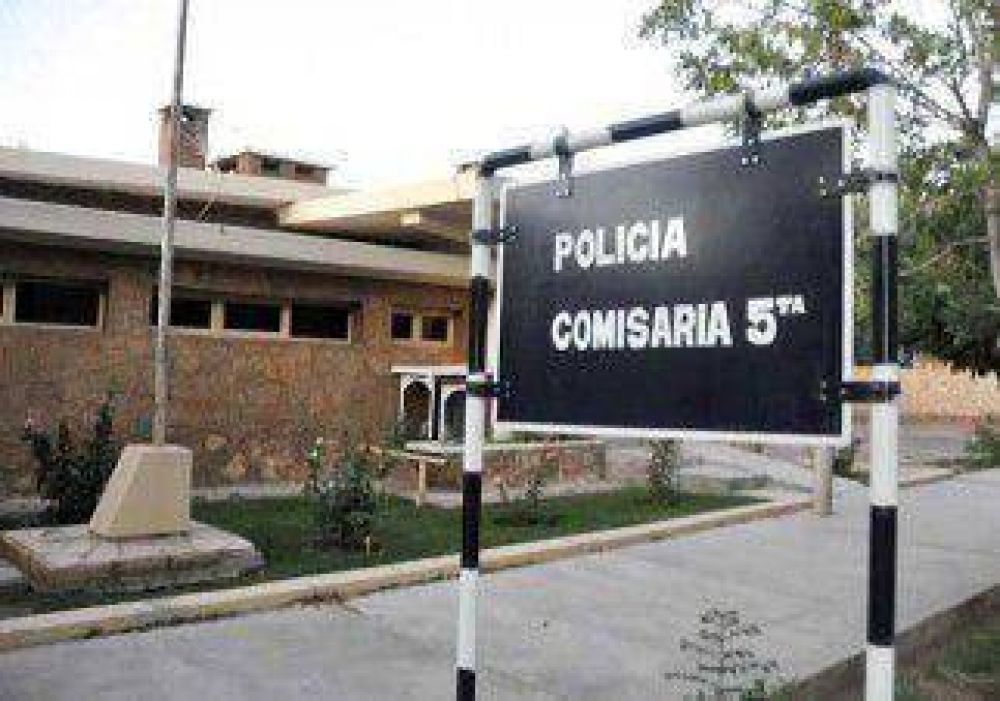 Golpearon a comerciante en un robo 