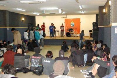 Mara�o 2013: Importante muestra de arte joven en el Alem