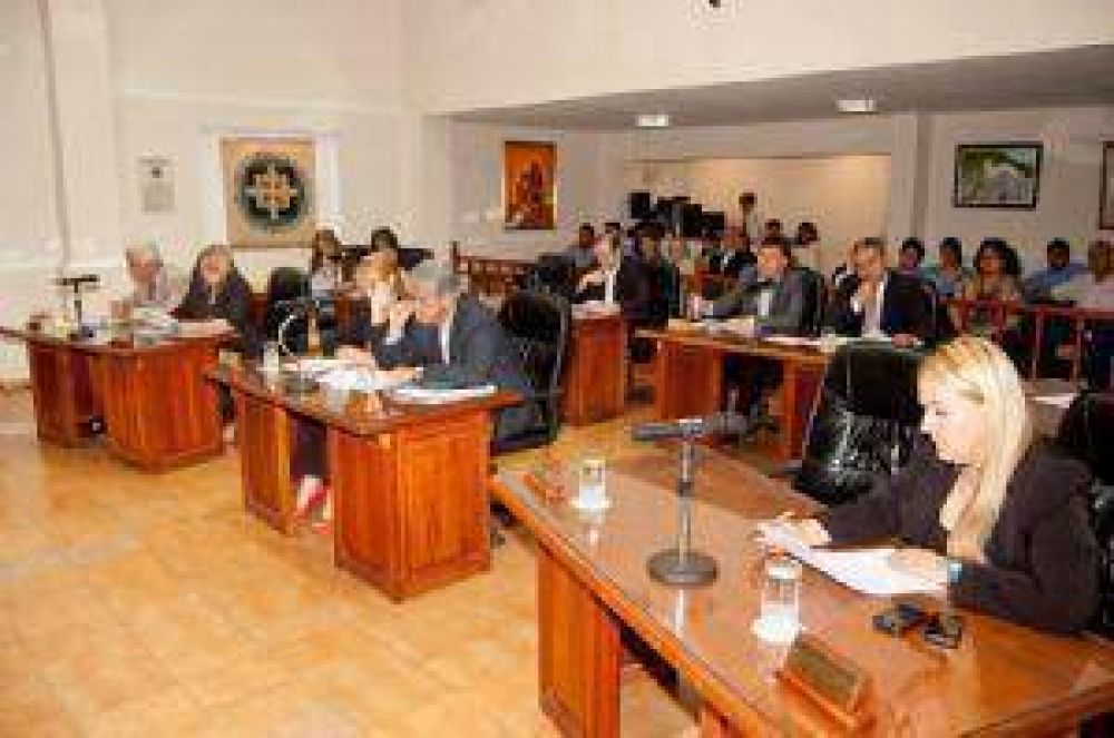 CD: Capital y Pom�n comienzan reuniones para elegir autoridades