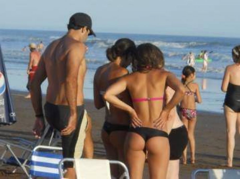 R�cord de turistas en las playas del distrito durante el feriado