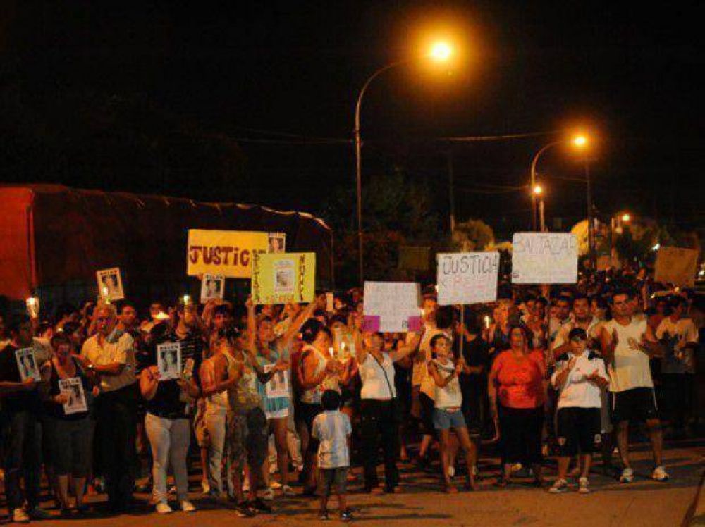 Marcha en General Lagos en respaldo de un dirigente detenido