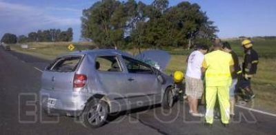 Una persona sufri� heridas en un vuelco en la ruta 226