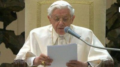 El Papa afirma que renunci� "en plena libertad" y "por el bien de la Iglesia"