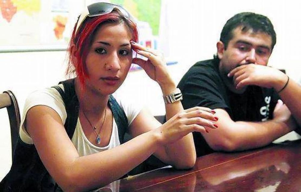 Nuevas intimidaciones de la polic�a contra una pareja