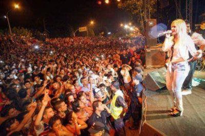 Karina brill� en el cierre del Carnaval en Tigre