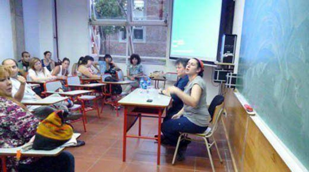Pagan subsidios a trans que quieran capacitarse y terminar el secundario
