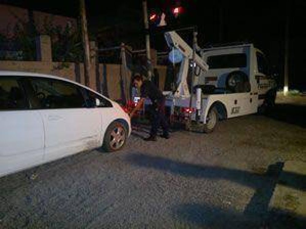 Hallan el auto robado en J�chal	