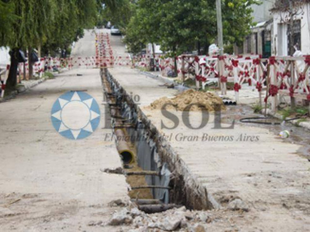 Obras de cloacas sobre Villa Cr�mer