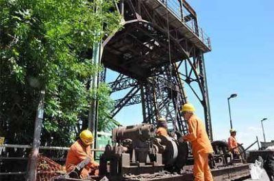 Comenzaron a reparar el Puente Transbordador Nicol�s Avellaneda