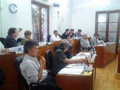 Ponce impulsa proyecto para incrementar el n�mero de concejales	