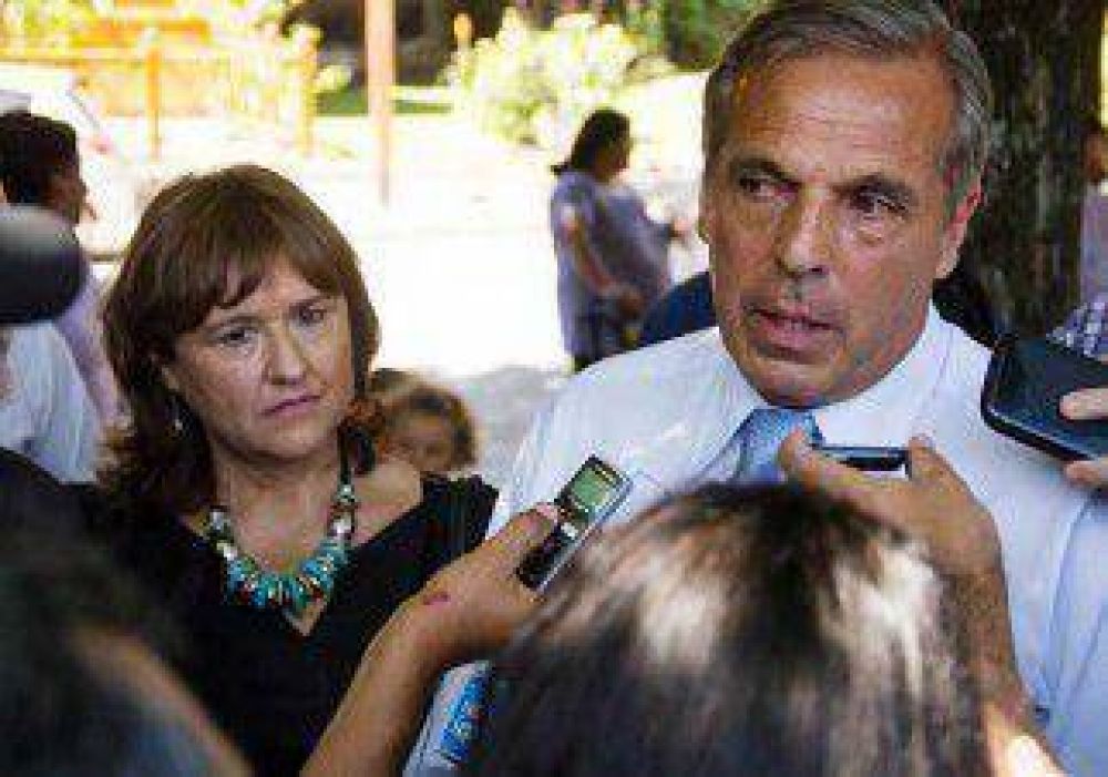 Sapag no descarta asumir como senador 