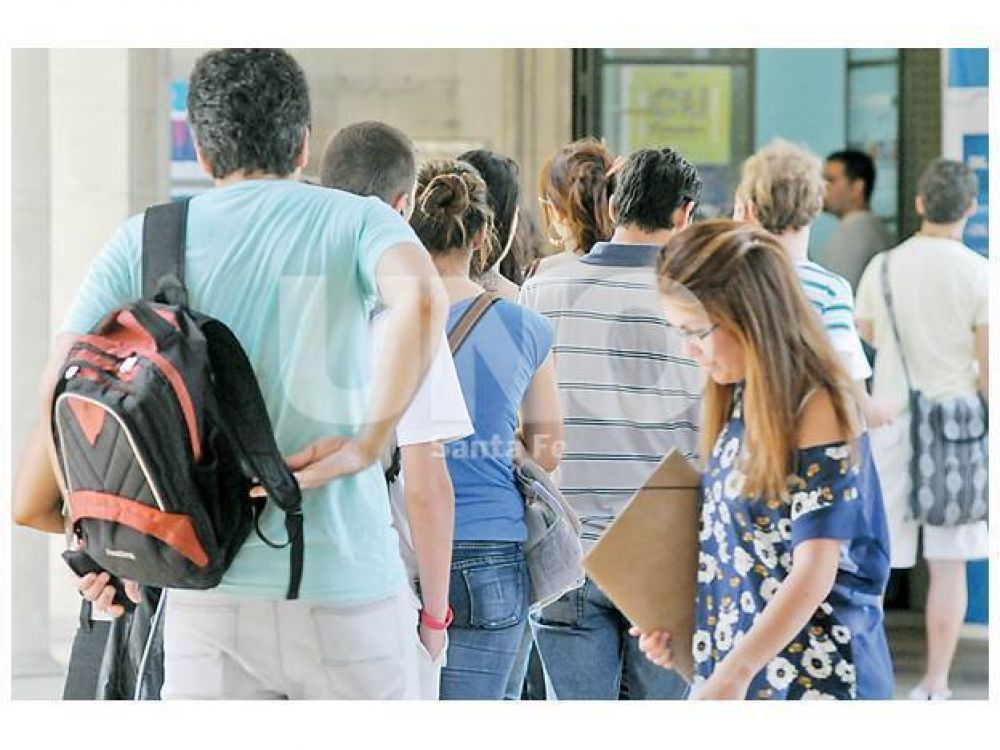 M�s de 8.000 j�venes comenzar�n a cursar carreras universitarias en 2013