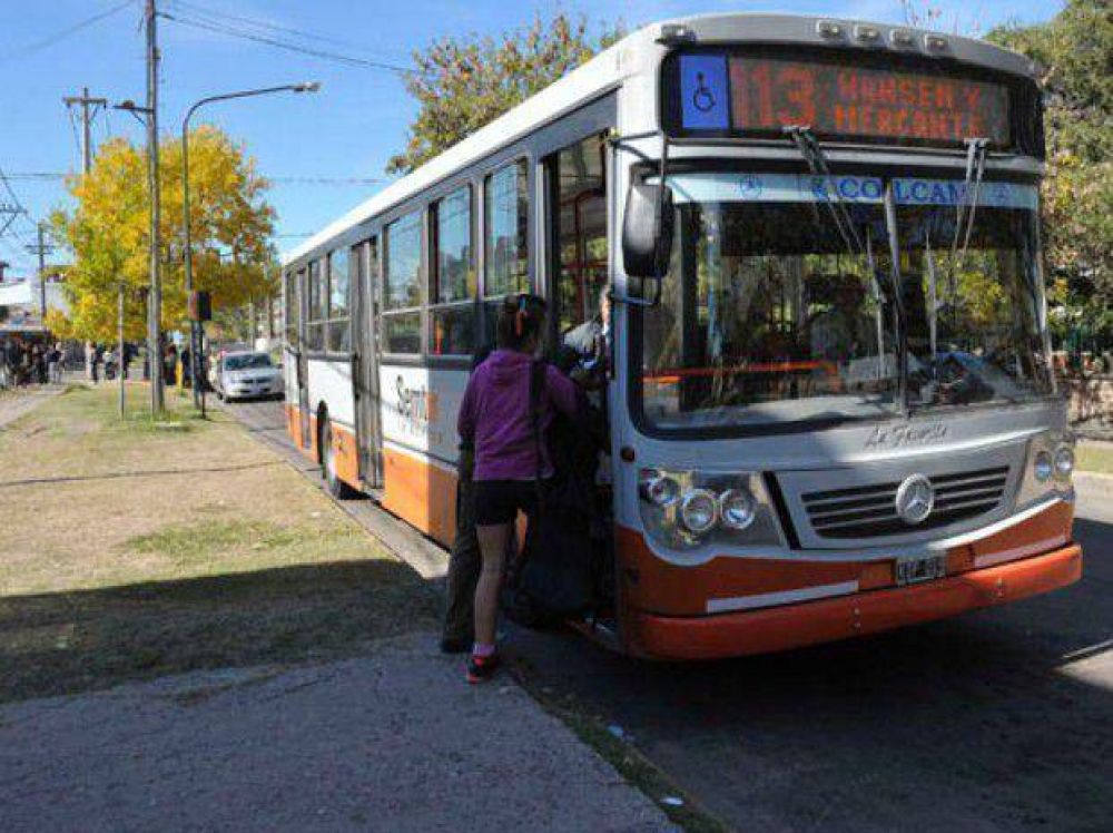 Choferes reclaman 25 por ciento de suba y meten presi�n sobre el boleto