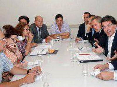Paritaria docente nacional: Reuni�n clave en la negociaci�n con el Goberno