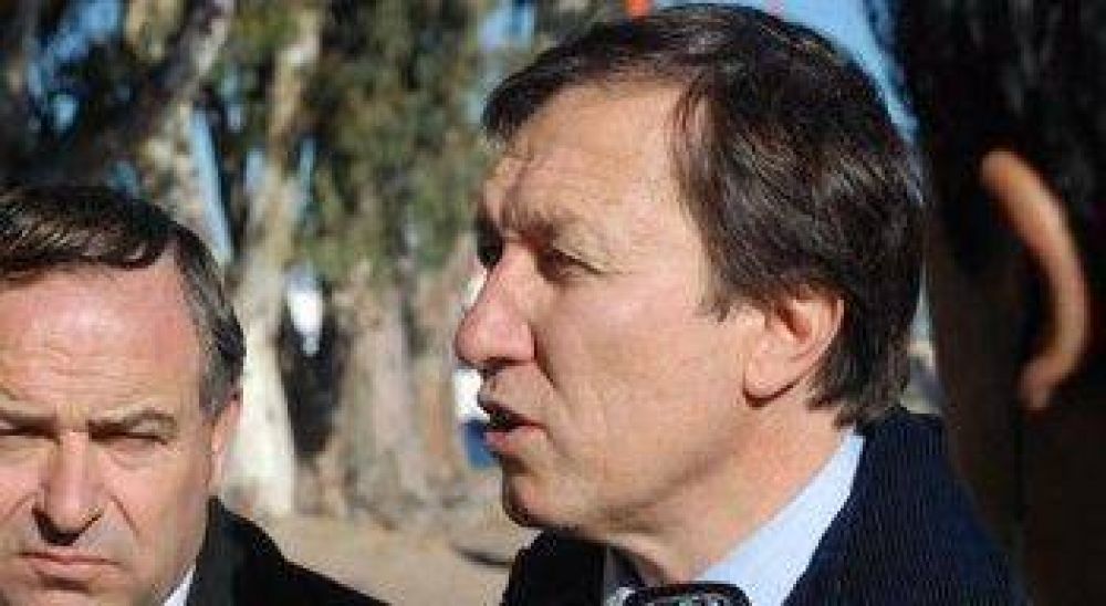 Bevilacqua reiter� que el acampe en la plaza tiene un trasfondo pol�tico