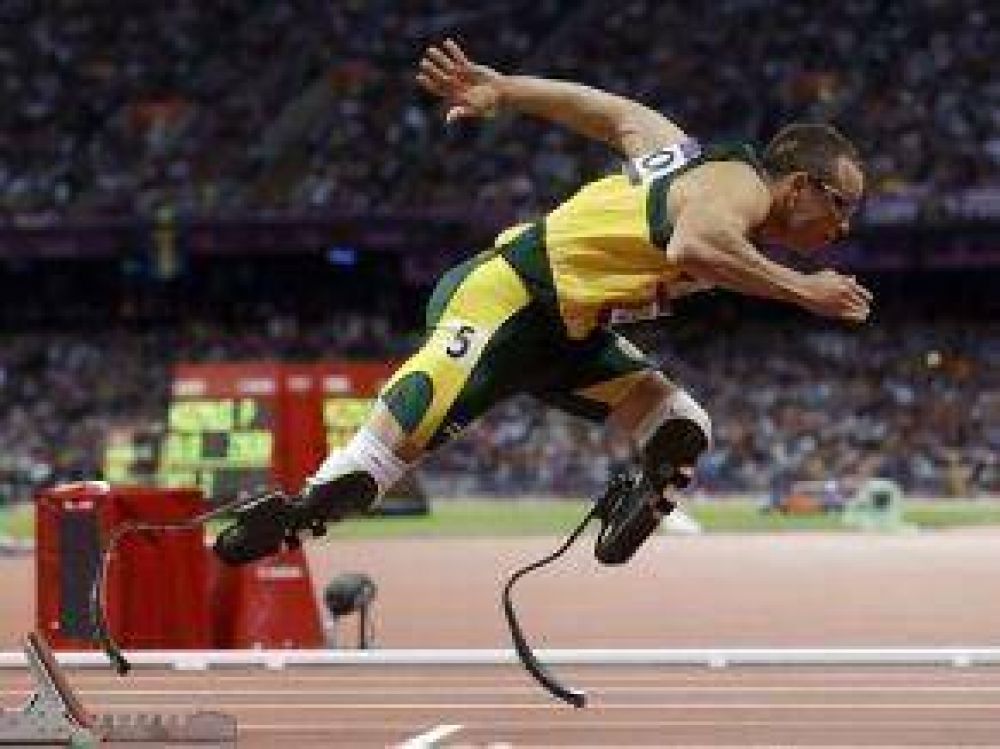 Oscar Pistorius, preso por matar a su novia al confundirla con un ladr�n