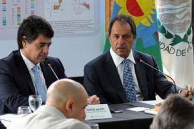 Tras las duras cr�ticas, Scioli visit� a Jorge Macri