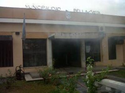 Ardi� la interna en el oficialismo y le prendieron fuego a la Municipalidad