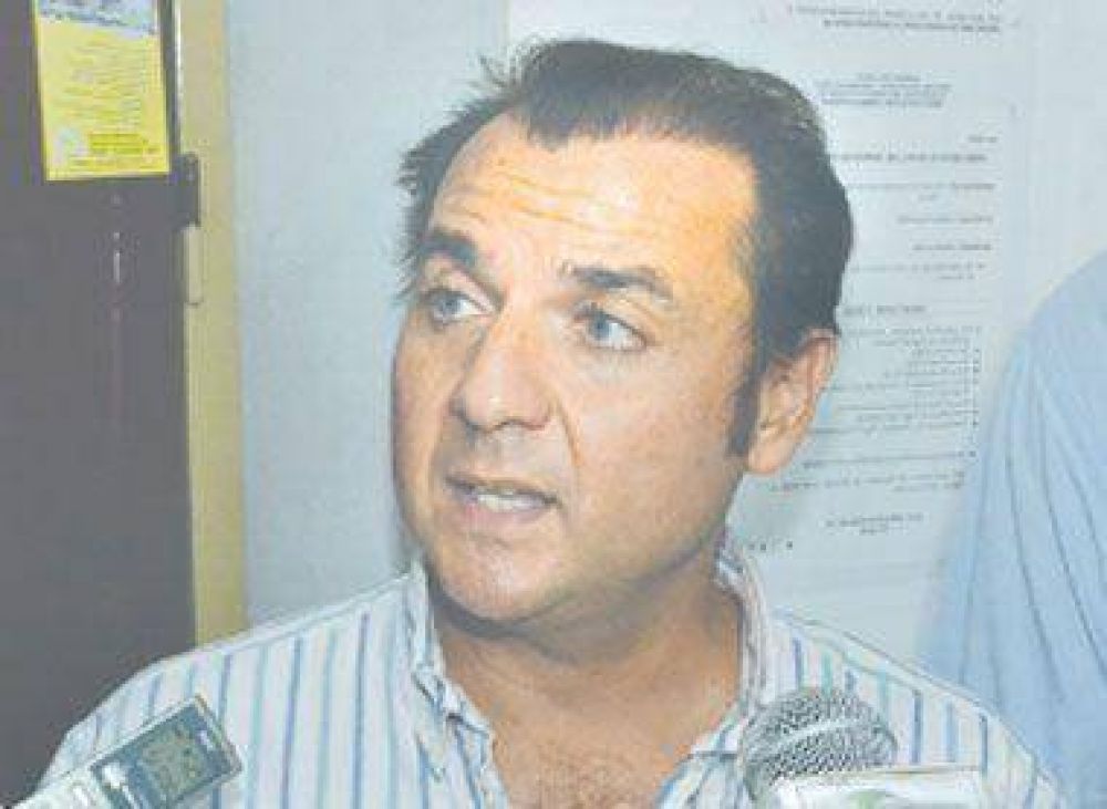 Galv�n pide un acercamiento con el sector de Mart�nez