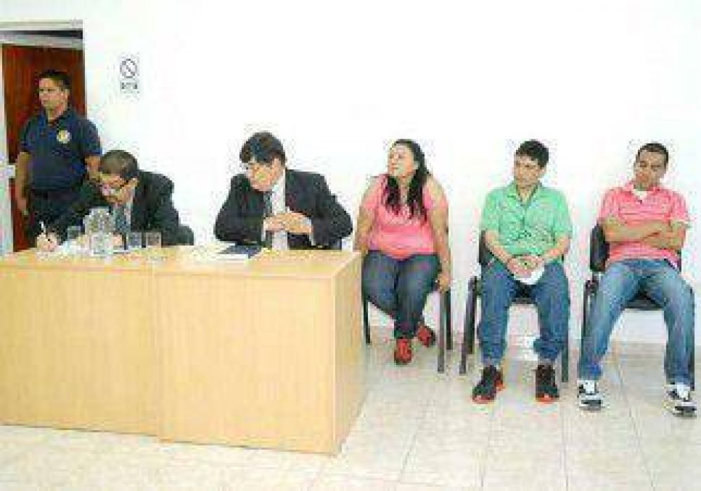 Complican a los acusados del asesinato del municipal en el Mapu 