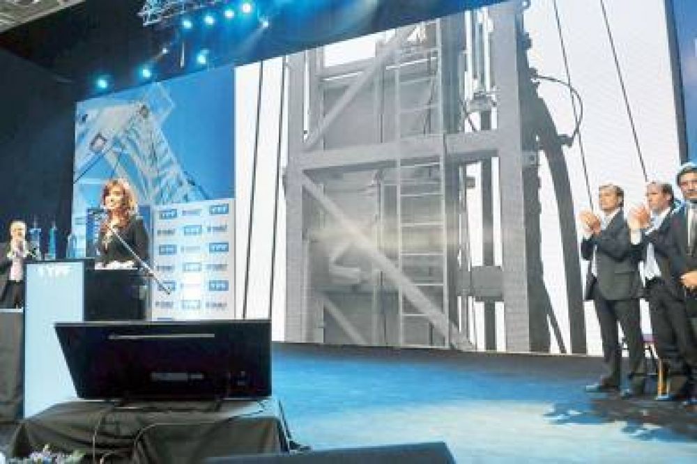 Presentaron un recurso de amparo por el pozo que puso en marcha la Presidenta