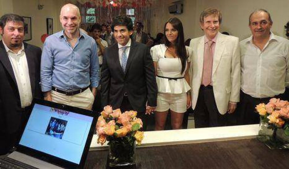 Transmiten primer casamiento online