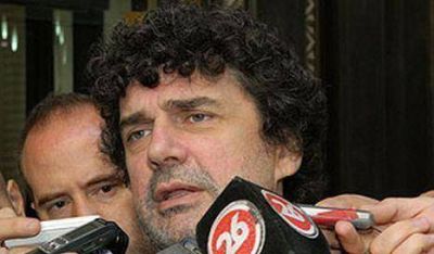 "Macri cerr� la l�nea A s�lo para reinaugurarla"