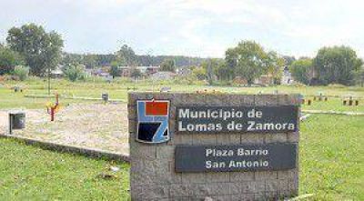 Construyen una nueva plaza donde antes hab�a un bald�o