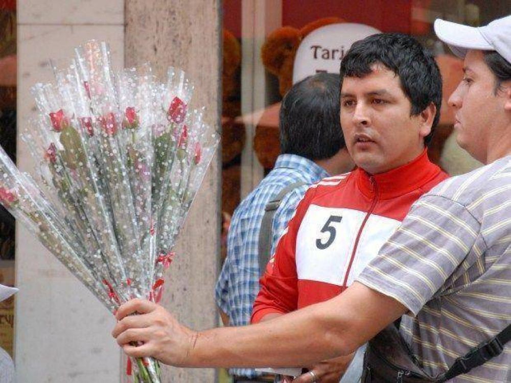 El D�a de San Valent�n, colm� calles y plazas