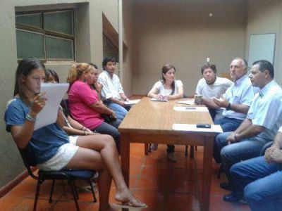 Adolescentes plantean bajar la edad para el ingreso a los boliches o obtener licencias de condicir