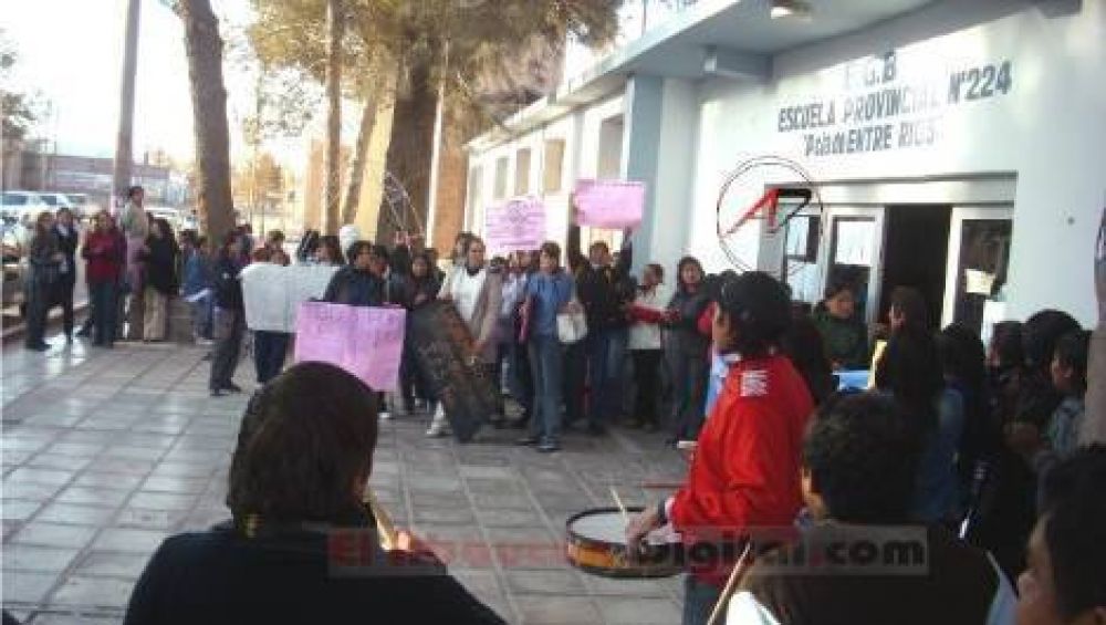 Fiambal�: cierran la carrera de profesorado para la ense�anza primaria