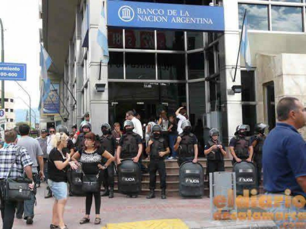Vinculan al Gerente Comercial del Banco Naci�n Catamarca con los descuentos abusivos
