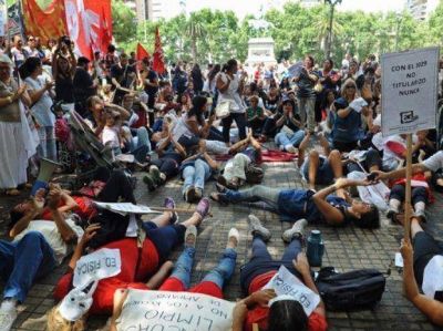 Docentes amenazan con no iniciar las clases si no hay oferta salarial
