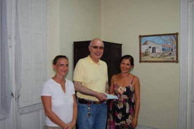 Gorosito entreg� ayuda al jard�n 905