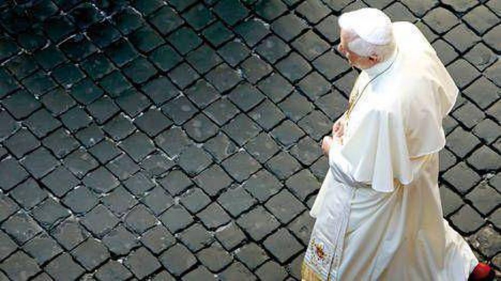 Un golpe en la cabeza en M�xico aceler� la renuncia del Papa