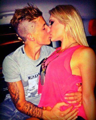 El incre�ble parecido de la novia de Alexander Caniggia con su hermana