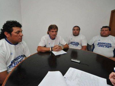 Remiseros, contra las multas y detenciones