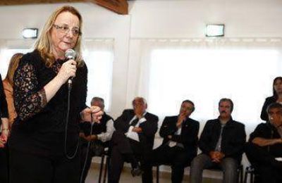 Alicia Kirchner se reuni� con intendentes