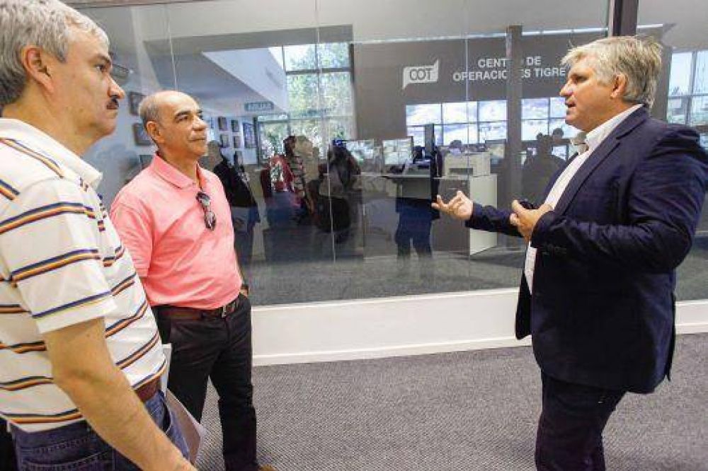Alcalde colombiano visit� el Centro de Operaciones Tigre