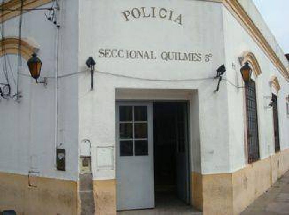 Un detenido por homicidio se ahorc� en la Comisar�a Tercera